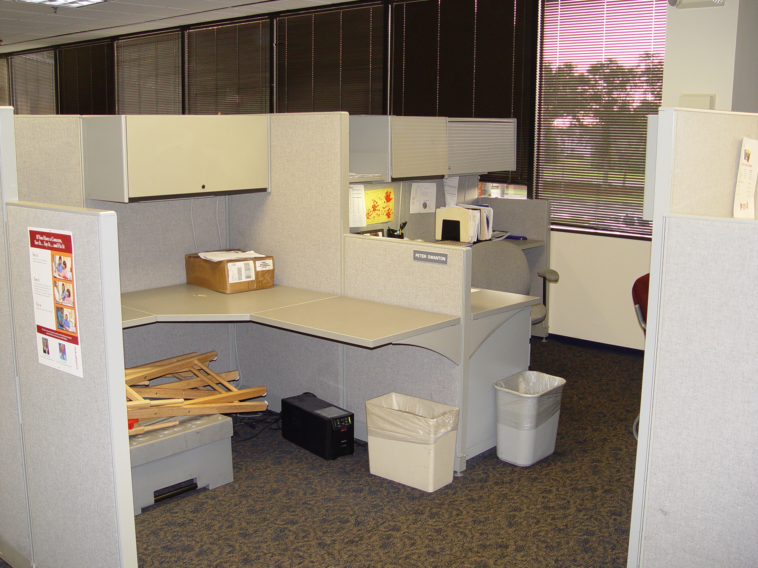 Office Furniture and office furniture dealers, free advertising